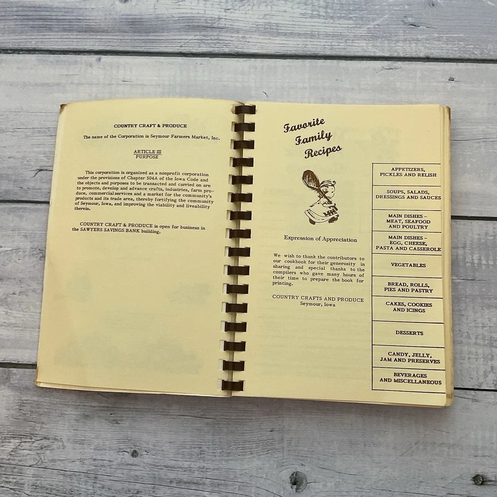 Country Craft‎ & Produce Cookbook Favorite Recipes Seymour Iowa 1988 Paperback